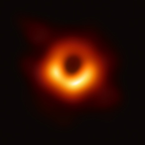 μια μαύρη τρύπα